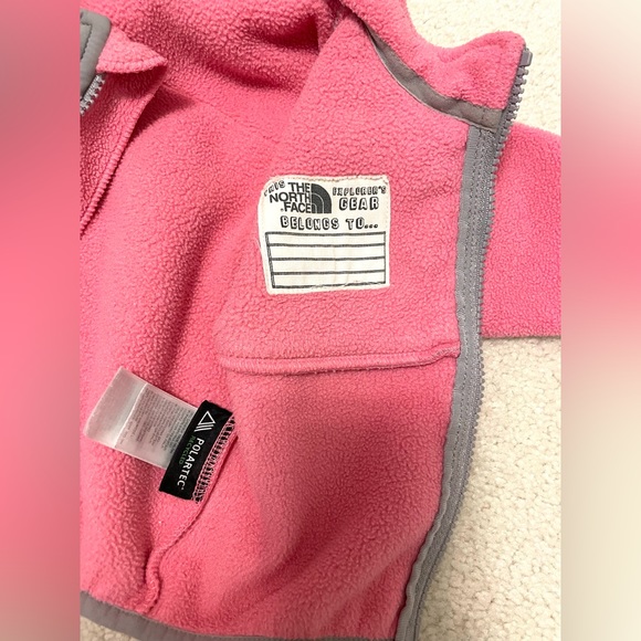 The North Face pink and gray fleece jacket 💗 - Picture 6 of 6
